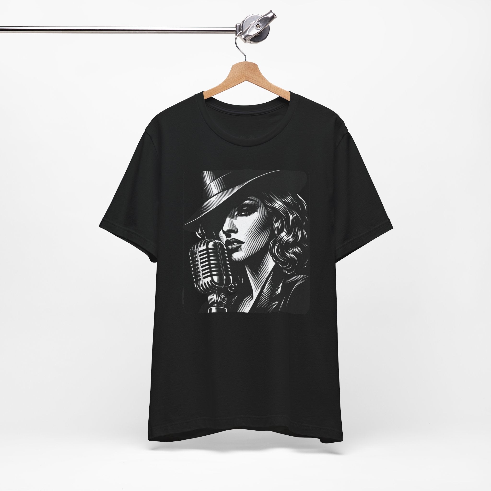 Vintage Jazz Singer T‑Shirt — Retro Microphone Noir Tee