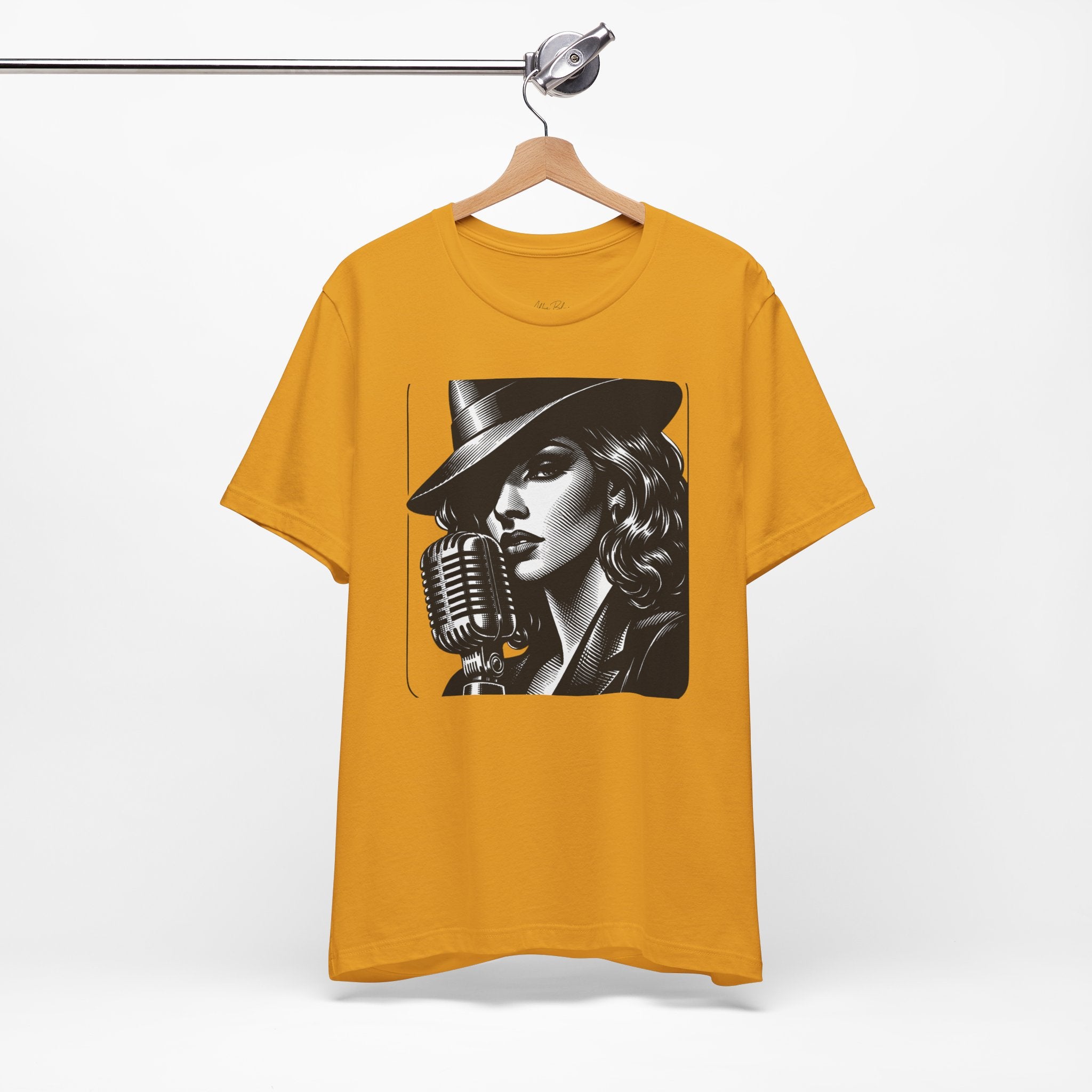 Vintage Jazz Singer T‑Shirt — Retro Microphone Noir Tee