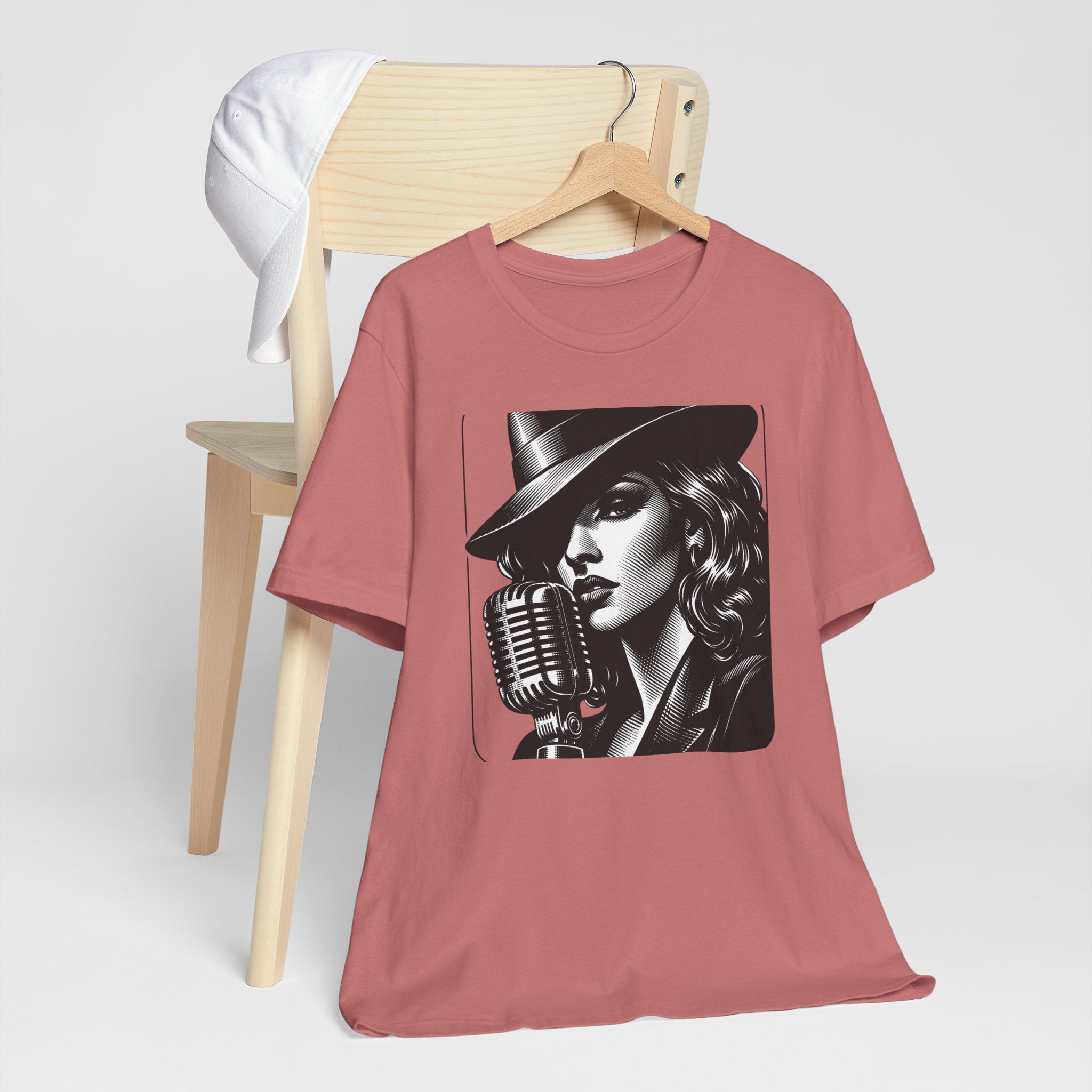 Vintage Jazz Singer T‑Shirt — Retro Microphone Noir Tee