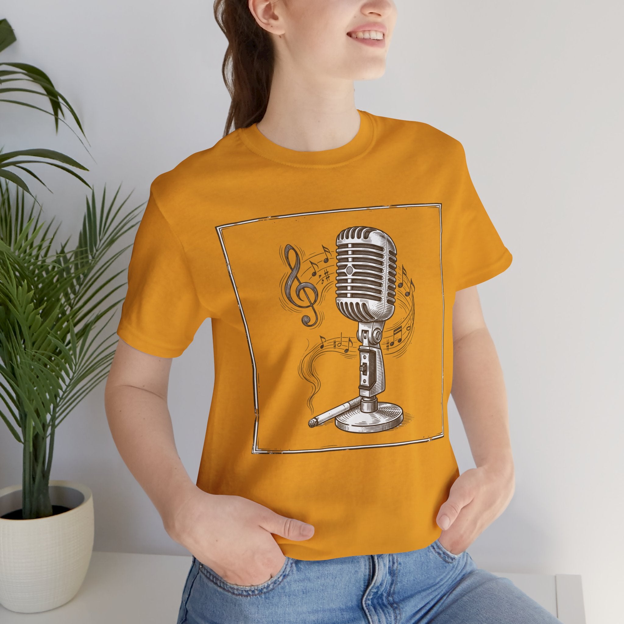 Vintage Microphone Music T‑Shirt – Retro Mic & Treble Clef Graphic Tee