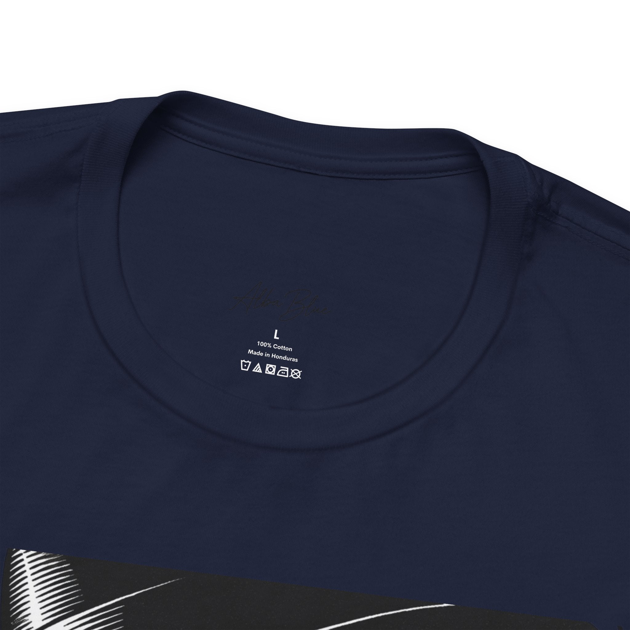 Vintage Jazz Singer T‑Shirt — Retro Microphone Noir Tee